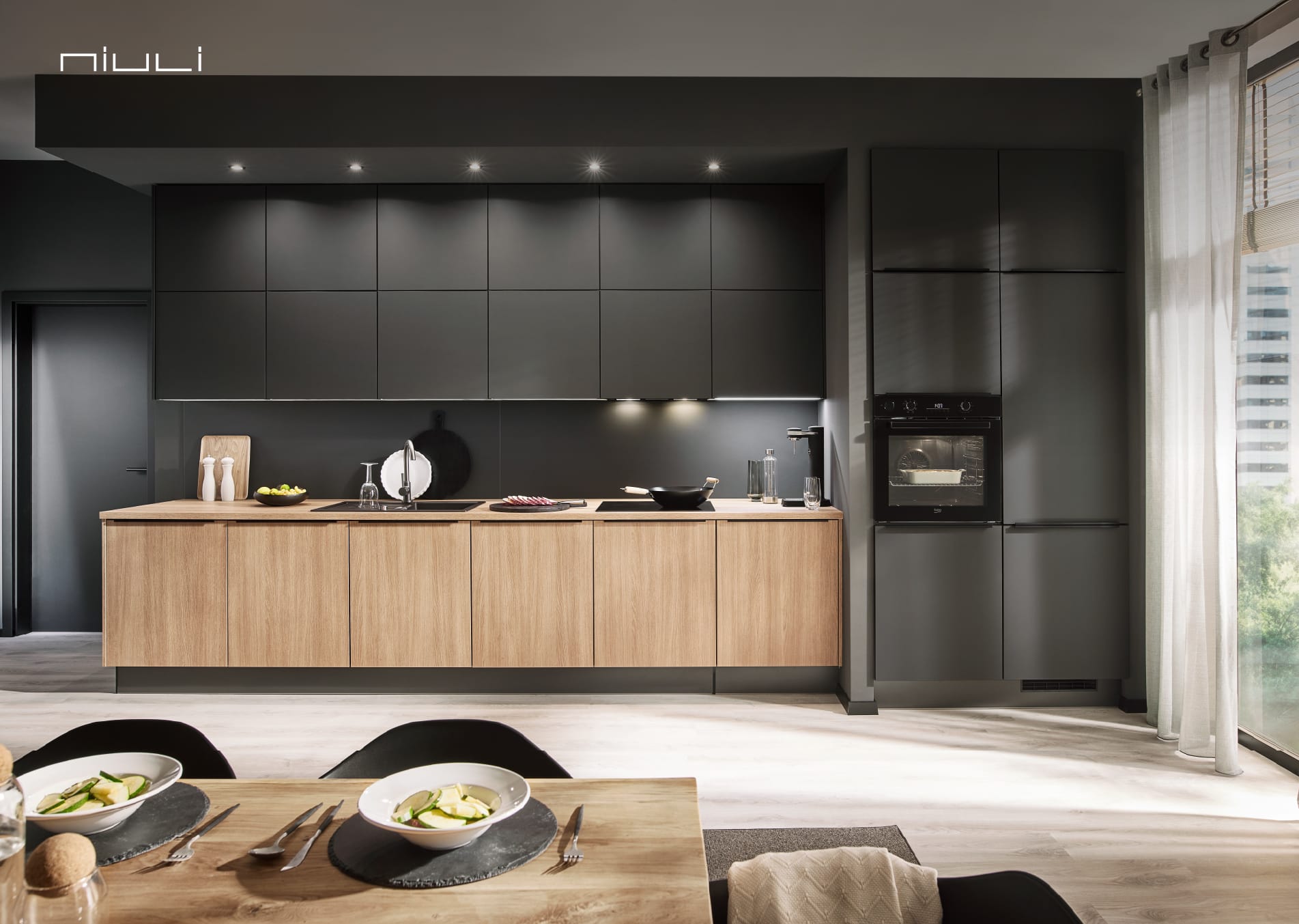 PN100 | 506 Aviva Oak & PN210 | 697 Graphite Supermatt